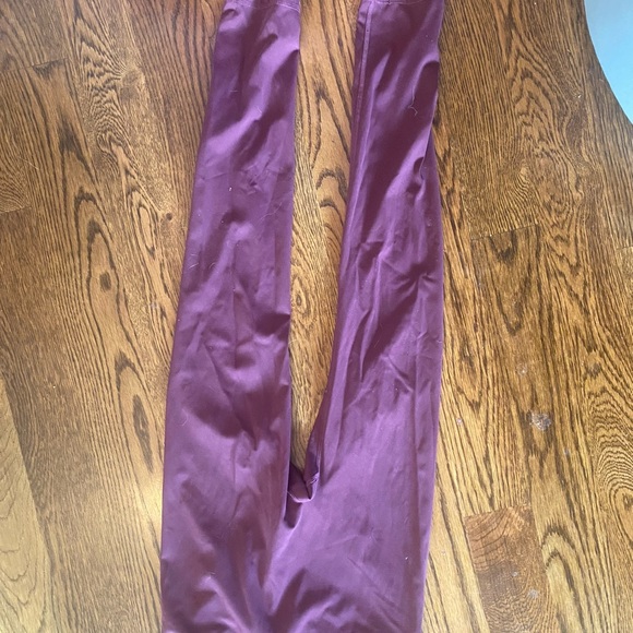 Yoga pants super comfortable and stretchy - Picture 2 of 2